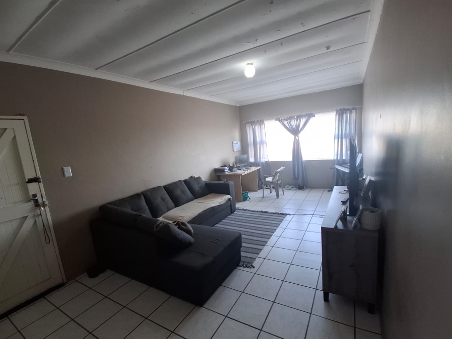 1 Bedroom Property for Sale in Quigney Eastern Cape